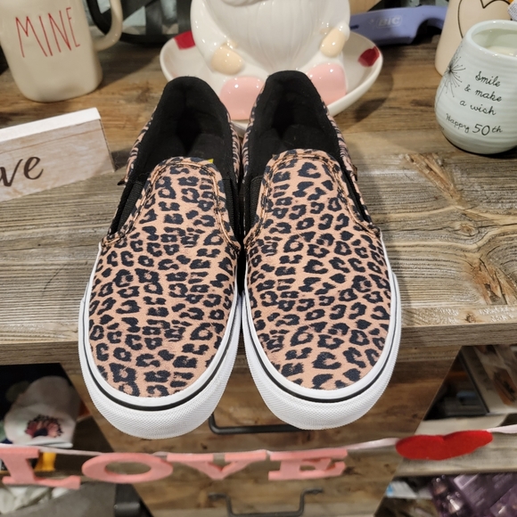 Vans Shoes - Vans ortholite slip on